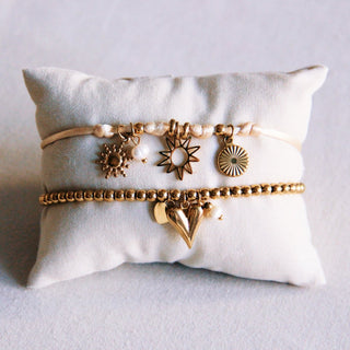 Perlenarmband mit Herzen – Bazou