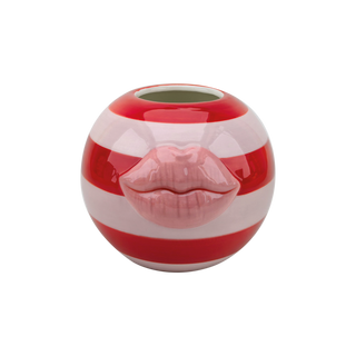 Keramikvase mit Kussmund in Rot & Rosa – Poetische Design-Vase für Slow-Life-Dekoration