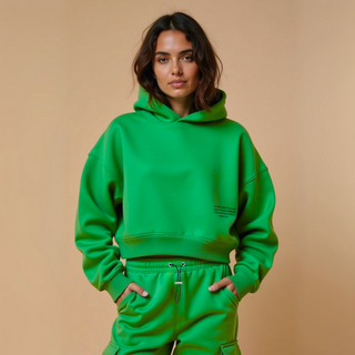 Cropped Oversized Hoodie im Boxy Fit – Statement Sweatshirt aus Bio-Baumwolle | GOOD GIRL BAD HABITS