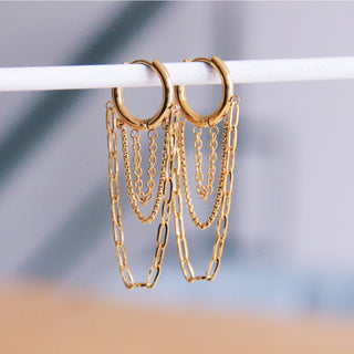 Creolen aus Edelstahl mit Ketten – Gold