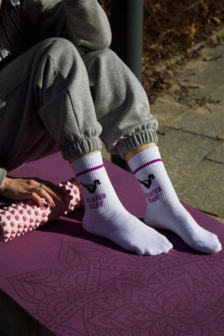 Pilates Babe Socken One Size – stylische Pilates Socken mit Sportsohle in Einheitsgröße