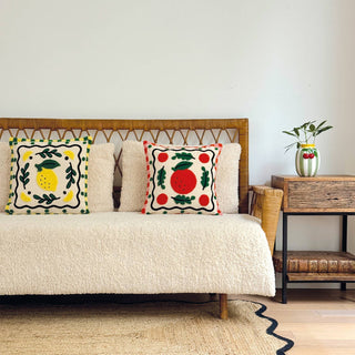 Keramikvase mit Kirschenmotiv – Poetische Design-Vase deine Home Dekoration
L12,8 B11,9 H15,6cm