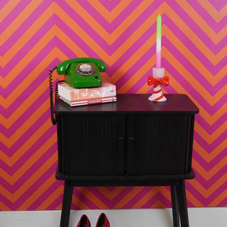 Kerzenhalter mit Bogen-Design – Stilvoller Kerzenständer aus Dolomit | Housevitamin - Pink/Rot - 9x8x14cm