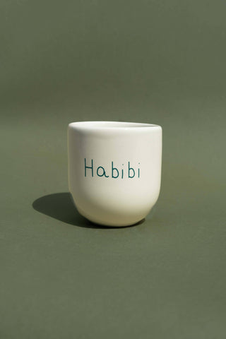 Habibi Tasse Beige – Handgefertigte Keramiktasse mit Schriftzug | Kaffeetasse & Geschenkidee