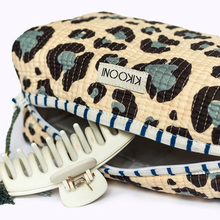 Handgemachte Kosmetiktasche "Blue Leo"