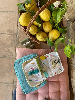 Kinder Kulturbeutel mit Spiegel „Lemontastic“ – Türkise Reise Waschtasche mit Fächern | Kosmetiktasche für Kinder