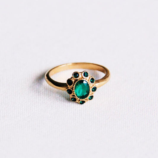 R612: Vintage-Ring aus Edelstahl mit grünen Steinen - Gold