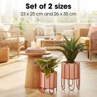 Blumentopf Set Dione Rosa auf Ständer – 2er Set Metall Pflanzgefäße modern – stilvolle Wohnzimmer Deko & Wohnaccessoires